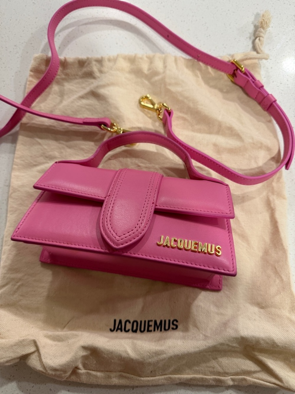 Jacquemus pink Le Bambino mini top-handle bag with gold logo - Picture 2 of 4